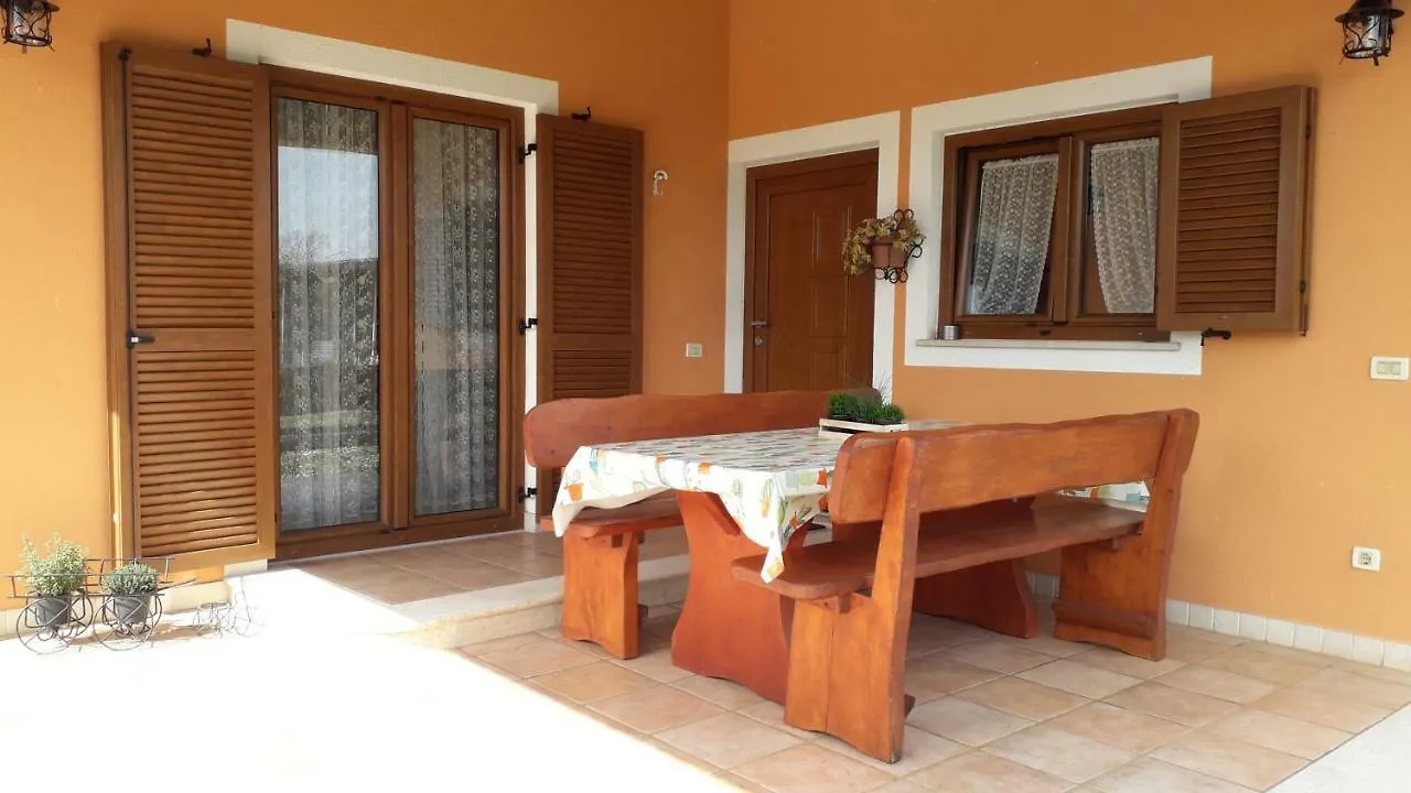 Apartman Lena Umag 0*,  Croatia